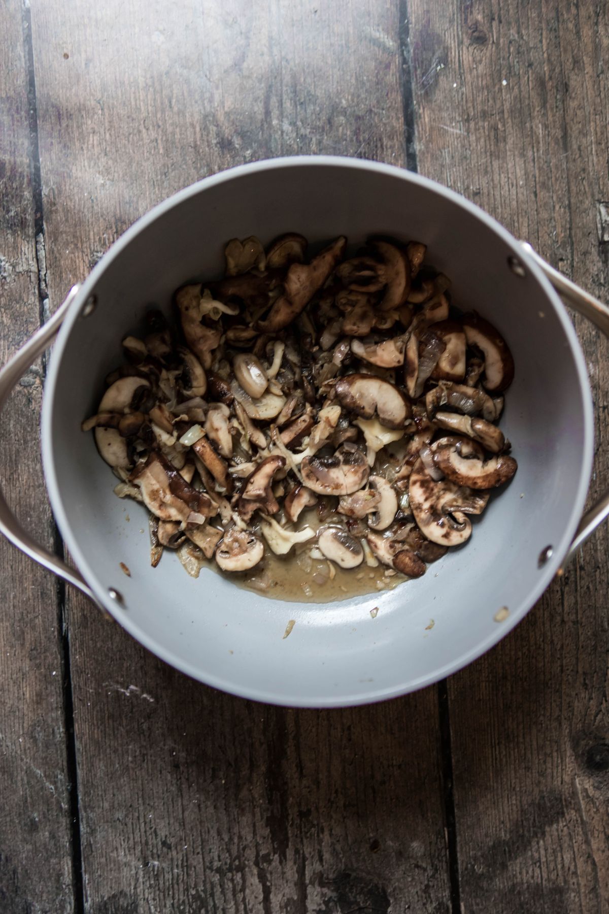 mushrooms in sherry in a pot