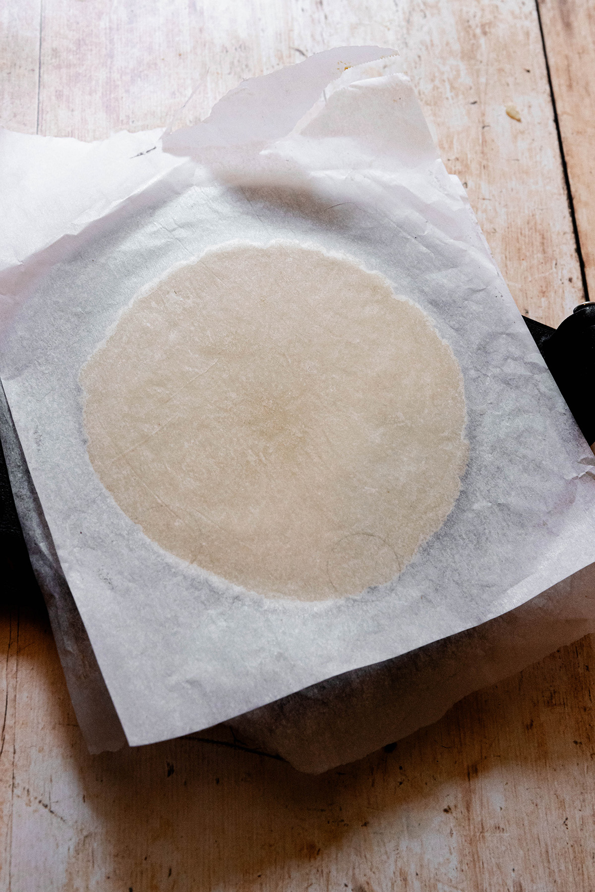 flat pastry dough 