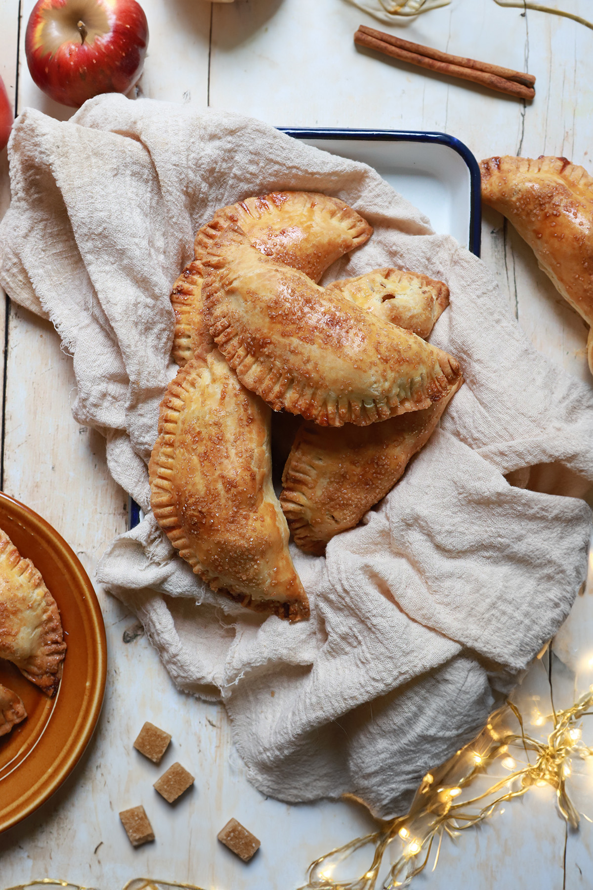 Baked Apple Empanadas: Easy Empanada (Hand Pies) Recipe