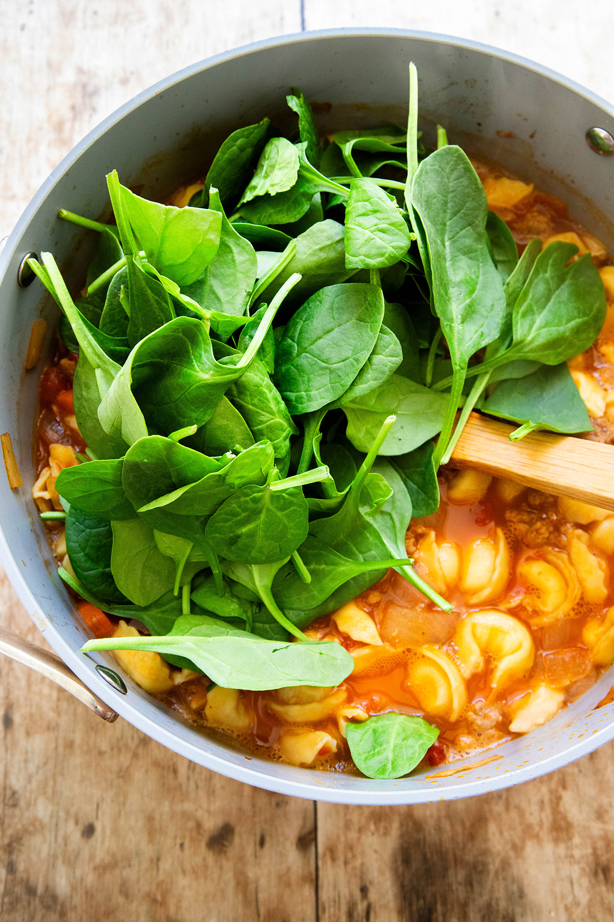 Creamy Vegetarian Tortellini Soup with spinach 
